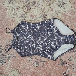 Michael Kors One-piece Adjustable Strap Shelf Bra Fully Lined Swimsuit Size 6